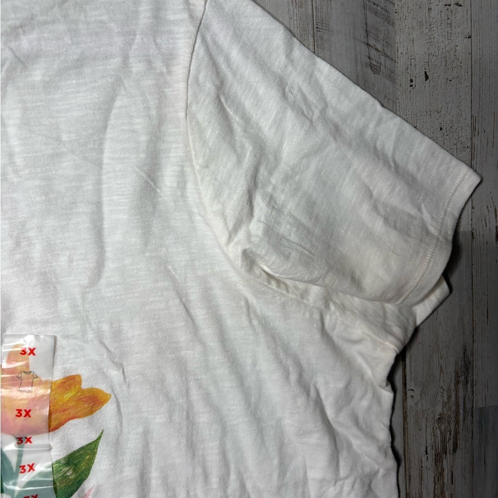 Old Navy Women's Short-Sleeve EveryWear Graphic T-Shirt Floral Plus Size 3X - Picture 5 of 16